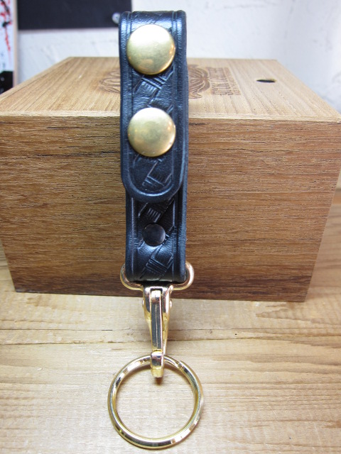 AKER/LEATHER SNAP KEY HOLDER BRASS