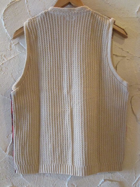 画像: BELAFONTE/RAGTIME RIBBED KNIT PULL VEST  RED