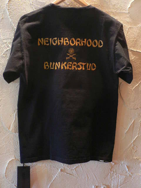 画像: BUNKERSTUD/BUNKERSTUDxNEIGHBORHOOD MANIACS C-TEE  BLACKxGOLD